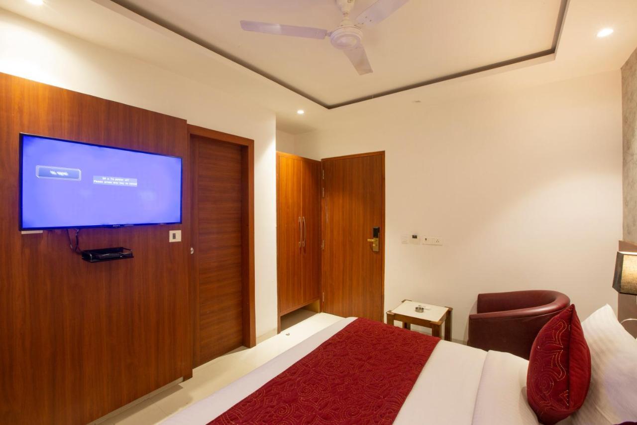 Hotel Arch Suites - Near Aerocity نيودلهي المظهر الخارجي الصورة