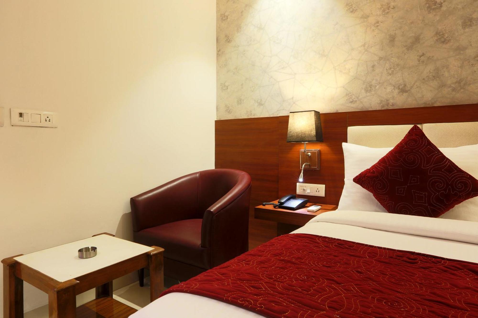 Hotel Arch Suites - Near Aerocity نيودلهي المظهر الخارجي الصورة