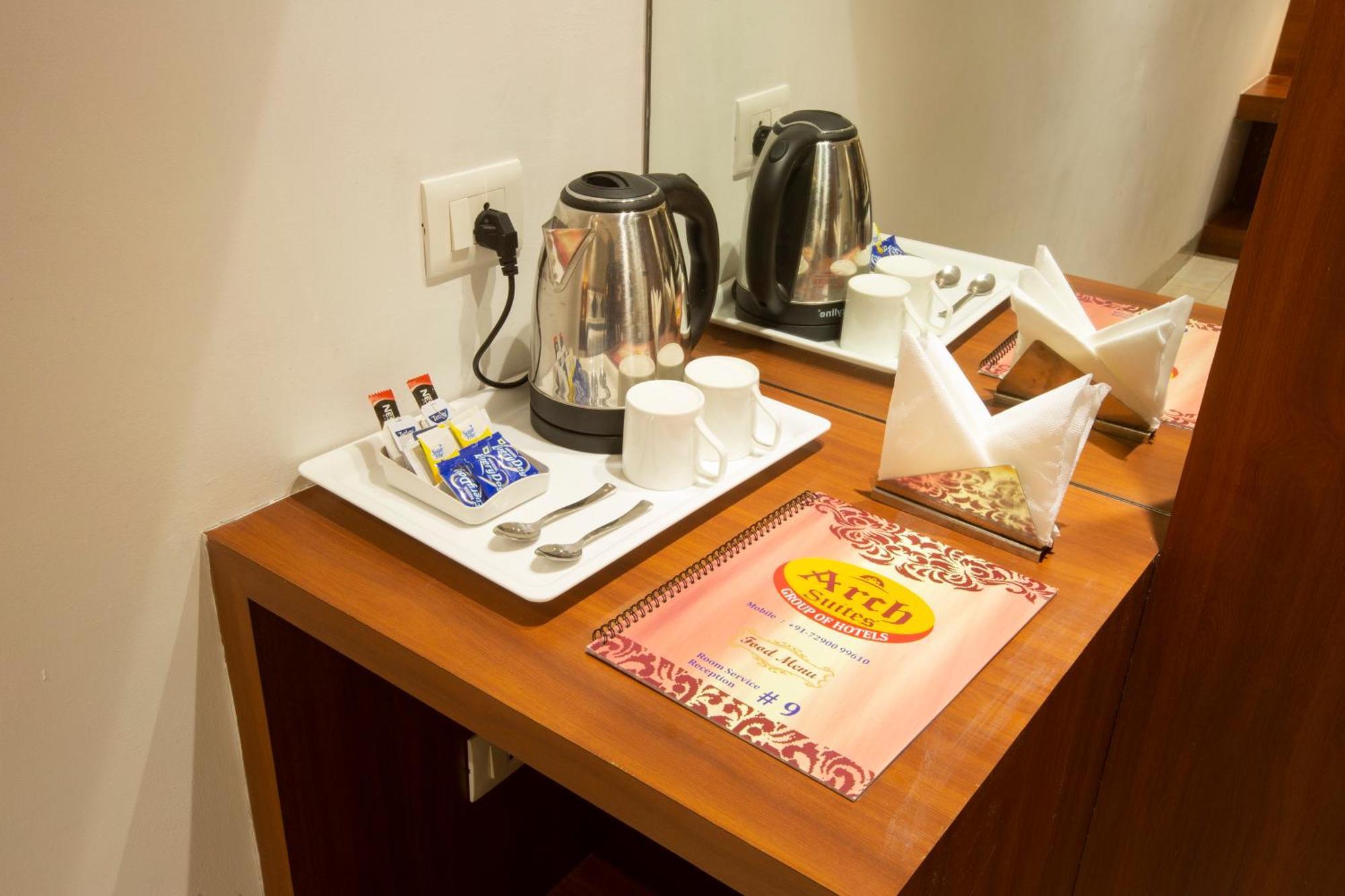Hotel Arch Suites - Near Aerocity نيودلهي المظهر الخارجي الصورة