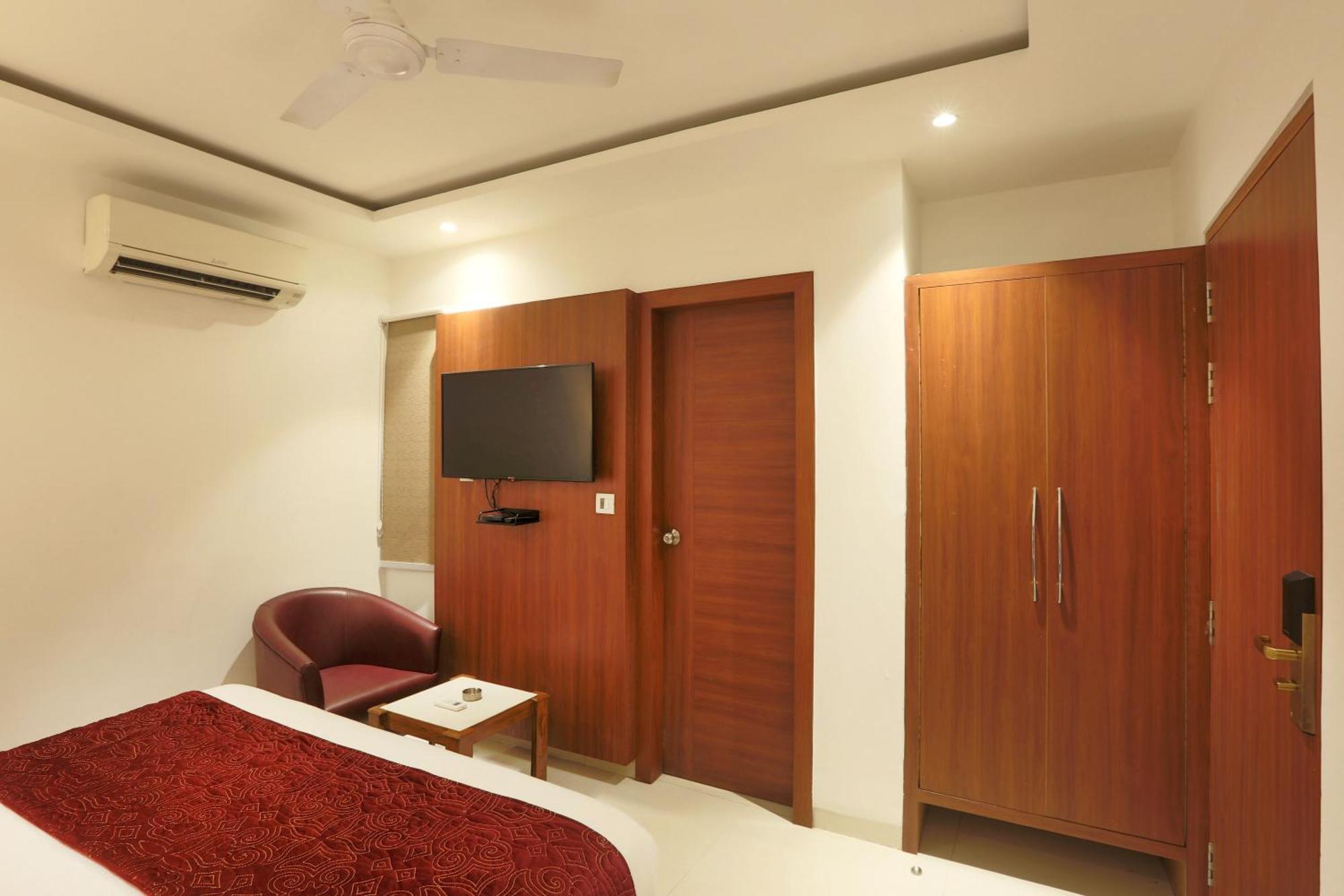 Hotel Arch Suites - Near Aerocity نيودلهي المظهر الخارجي الصورة