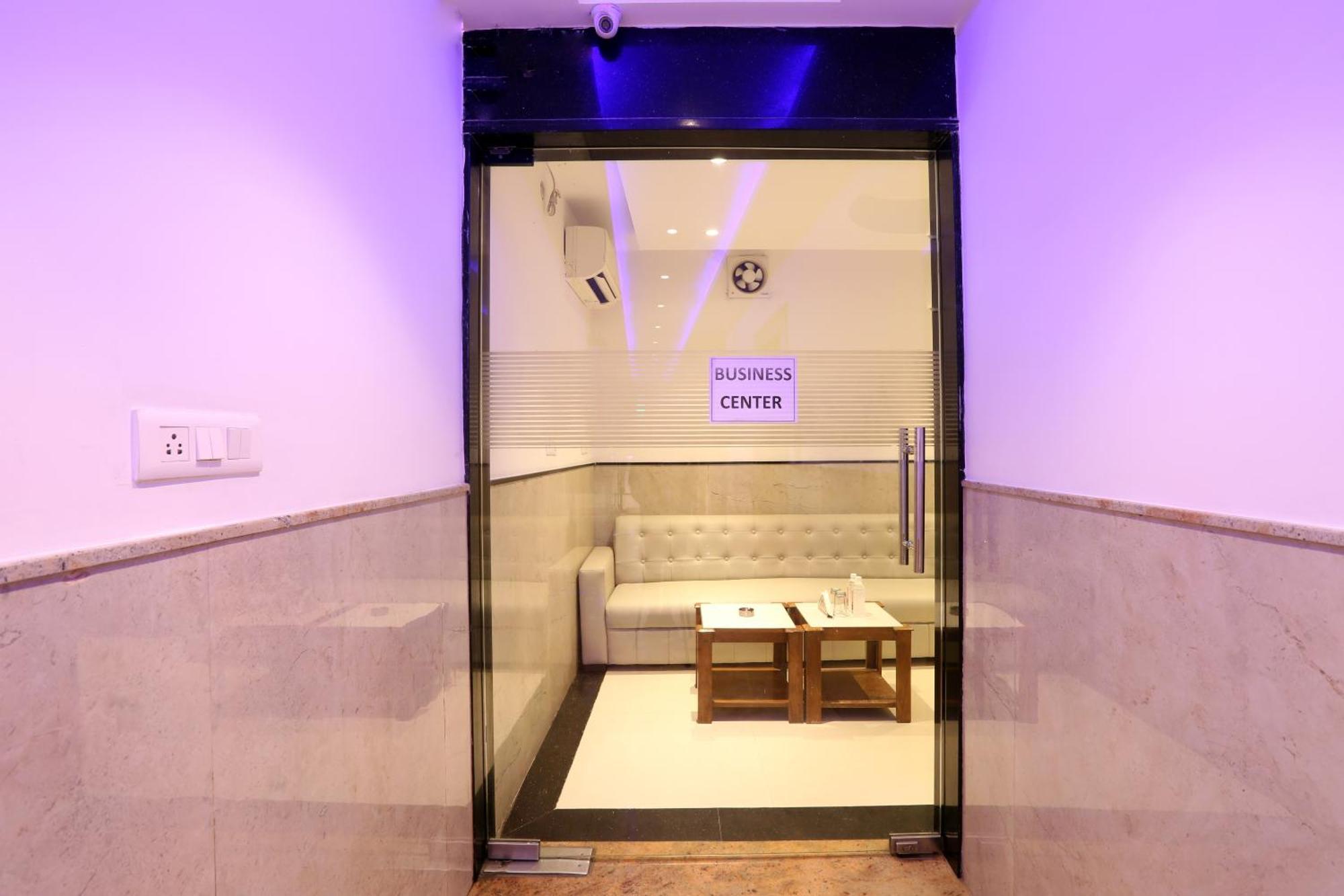 Hotel Arch Suites - Near Aerocity نيودلهي المظهر الخارجي الصورة